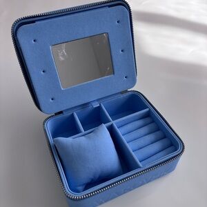 NIB Swarovski Jewelry Iconic Swan Travel Blue Box Powder Pouch 5672810